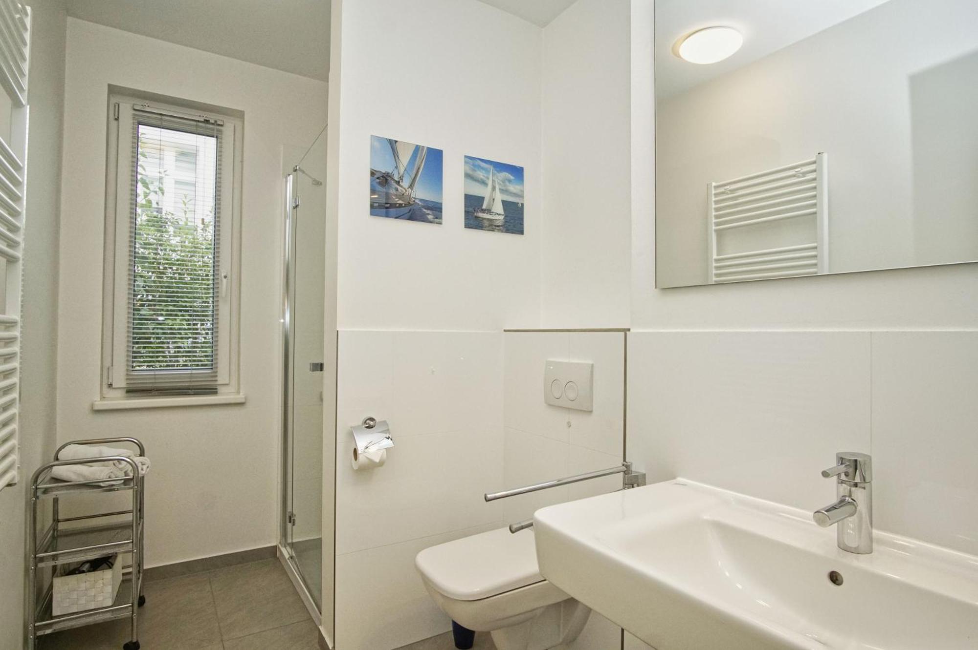 Terrasse, Gratis Nutzung Vom Ahoi Erlebnisbad Und Sauna In Sellin - Villa Antje Fewo 04 奥斯特巴德·哥伦 外观 照片